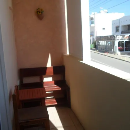 Family And Friends Flat Close To The Sea, Free Internet * 圣纳帕