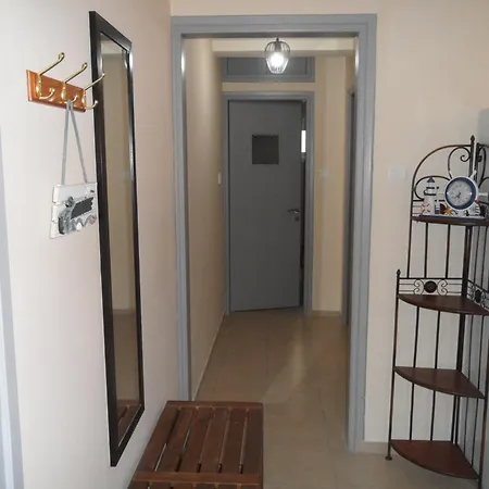 Family And Friends Flat Close To The Sea, Free Internet 公寓 圣纳帕